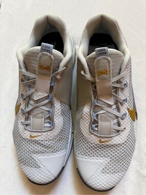 Nike Metcon 7 White Gold Training Sneakers Weightlifting Gym Fitness Woman 11
